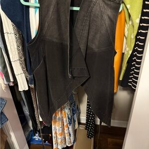 Simply Vera Vera Wang Charcoal Sleeveless Top